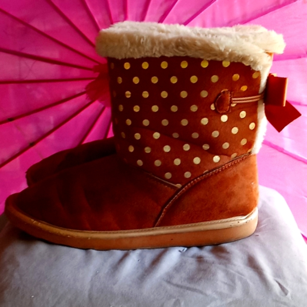 Shoes - Picture 3 of 3